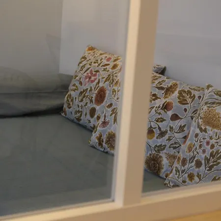 Les Pieds Dans L'eau *